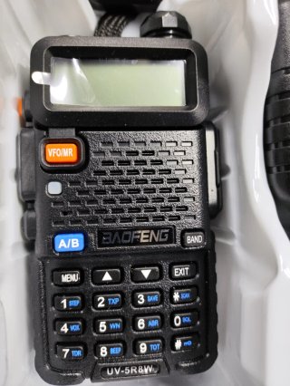 2 Emisoras Baofeng UV-5R 8W. NUEVAS