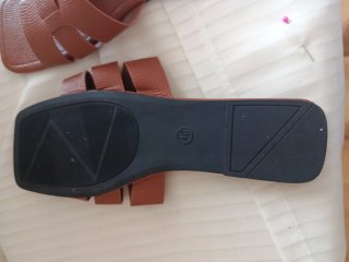 Sandalias planas camel