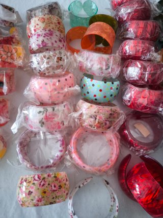 108 Pulseras nuevas de acetato diferentes tonalida
