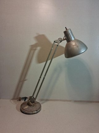 Lámpara de mesa Fase Metálica