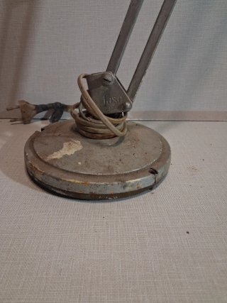 Lámpara de mesa Fase Metálica