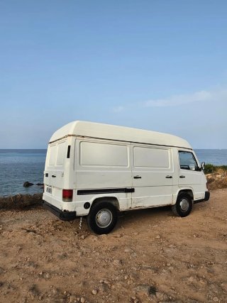 Mercedes-Benz mb 100