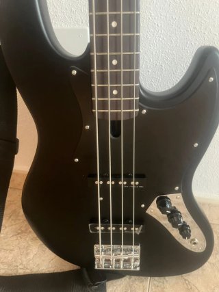 Bajo Eléctrico 4 Cuerdas Negro