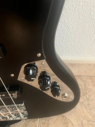 Bajo Eléctrico 4 Cuerdas Negro