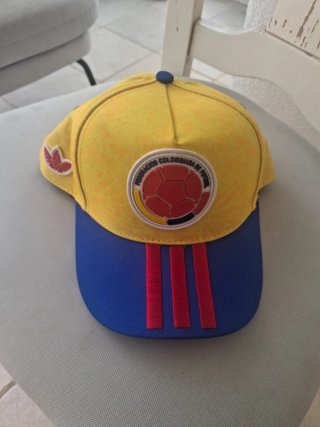 Gorra Adidas Federación Colombiana Fútbol