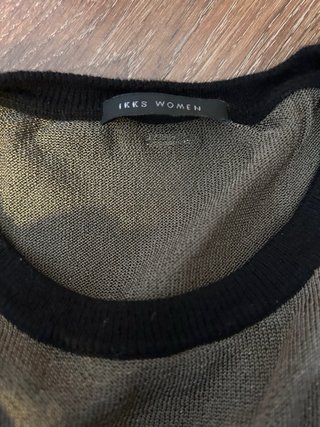 Jersey fino con escote en V transparente