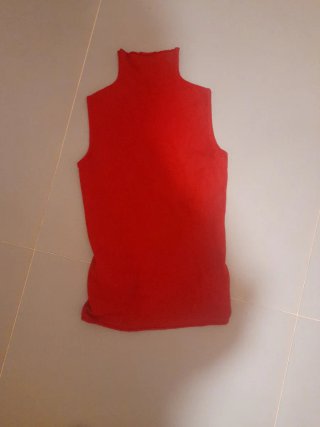 Maglioncino collo alto rosso