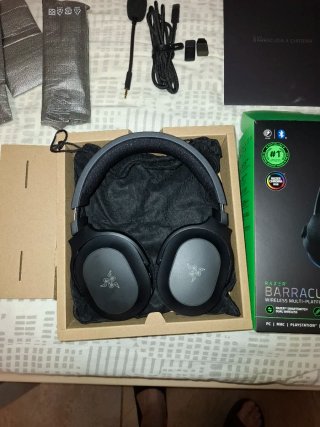 Auriculares Gaming Razer Barracuda X Chroma