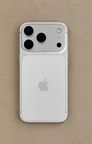 Teléfono Apple Plata y Blanco iphone 17 pro