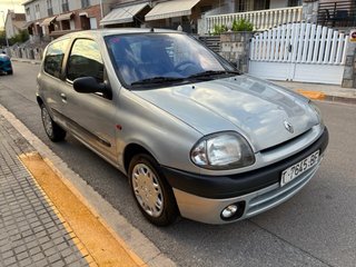 Renault Clio 2000