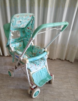 Silleta de bebé con estampado infantil