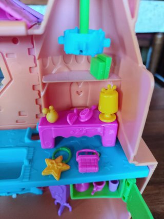 Castillo Pin y Pon con figuras