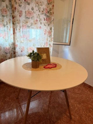 Mesa redonda comedor madera y metal