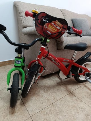 Bicicleta infantil Cars con ruedines