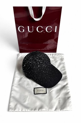 Gorra Negra con Brillantes