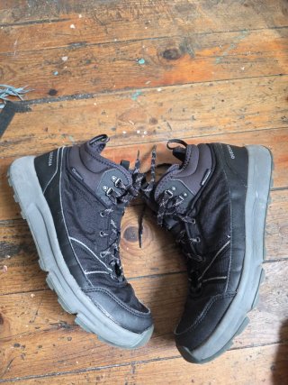 Botas Quechua Hombre Negras y Grises