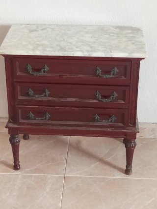 Armario antiguo de madera