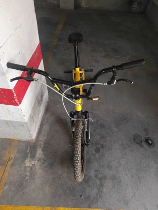 Bicicleta BMX Monty Amarilla