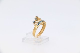 ANILLO GRANDE CORONA 15 CIRCONITAS AZULES.