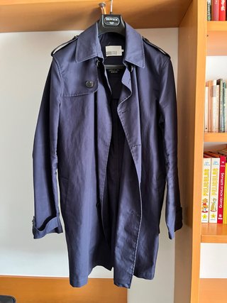 Gabardina Pier One azul marino joven
