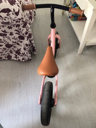 Bicicleta de equilibrio Kinderkraft rosa
