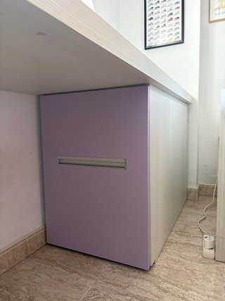 Mesa juvenil Briole con cajonera