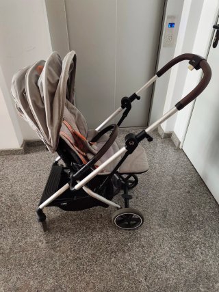 Silla de paseo Cybex Eezy Twist+2 y regalos