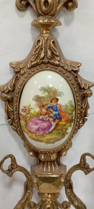 Apliques de bronce con porcelana