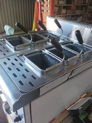 Cuece pasta industrial  seis cestas