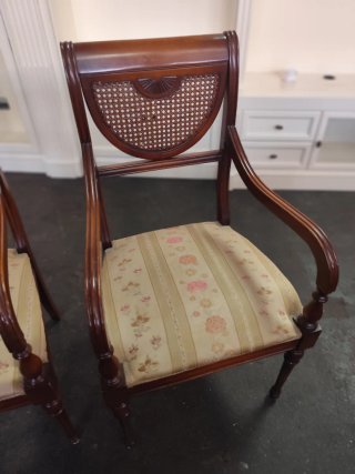 Pareja de sillas antiguas madera y tela