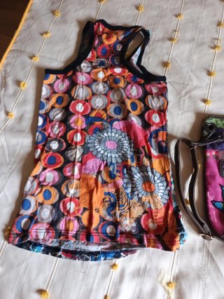 Camiseta tirantes Desigual Talla S y bolso