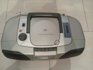 Radiocasete Philips AZ1010