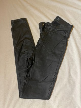 Pantalones efecto cuero negros Talla 34