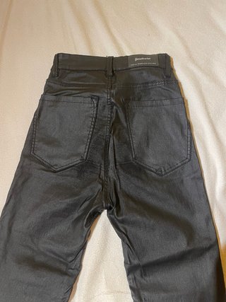 Pantalones efecto cuero negros Talla 34