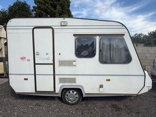 Caravana Adria 750kg