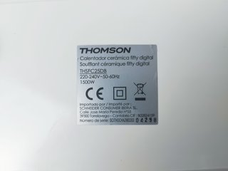 Calefactor Cerámico Thomson 1500W Digital Blanco