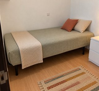 Pack Habitación: Cama, Mesita y Armario