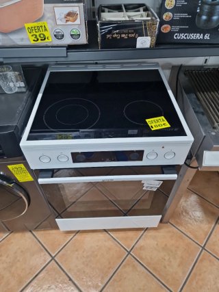 Cocina Gorenje vitrocerámica y horno