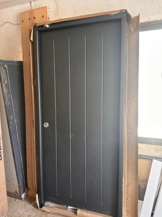 Puerta exterior PTA. S-100 LACADA