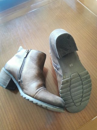 Botines de piel marrones