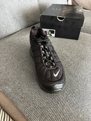Nike Air Max 720-818 Black / Metallic Silver