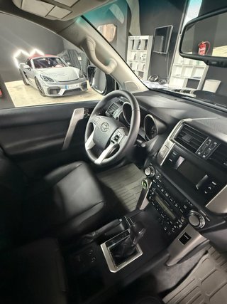 Toyota Land Cruiser 150 2009