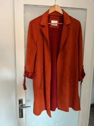 Chaqueta Bershka ante naranja