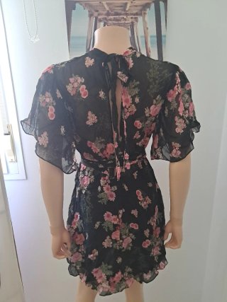 Vestido floral negro Zara