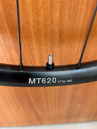 Rueda Delantera Shimano WH-MT620-TL-B 27.5” NUEVA
