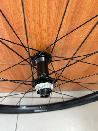 Rueda Delantera Shimano WH-MT620-TL-B 27.5” NUEVA