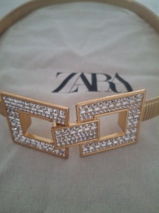 Cinturón Zara Dorado con Pedrería