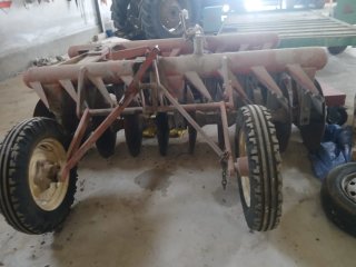 Grada de discos agrícola