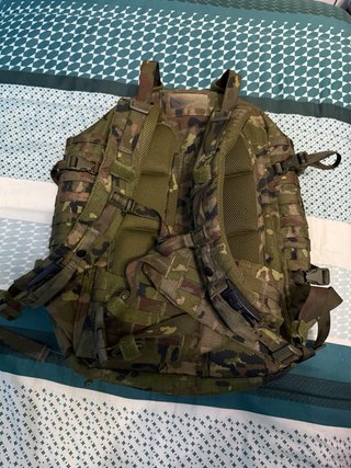 Mochila de combate Altus pixelada