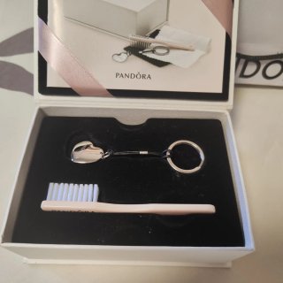 Kit Limpieza Pandora Corazón y Cepillo Rosa